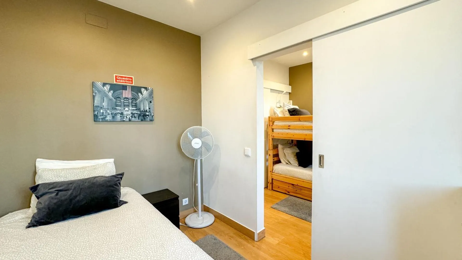 Quiet And Cozy, Easy Access To Lisbon Highlights #1880 Apartment